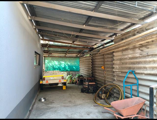 4 BEDROOM HOUSE FOR SALE IN OOS EINDE